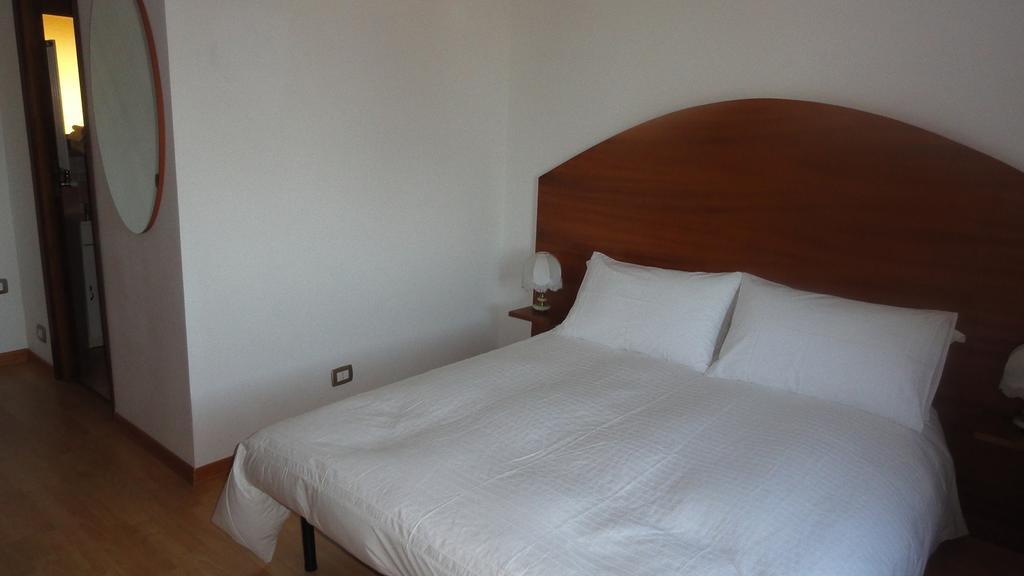 Bed And Breakfast La Corte Degli Ulivi Civitavecchia Rum bild