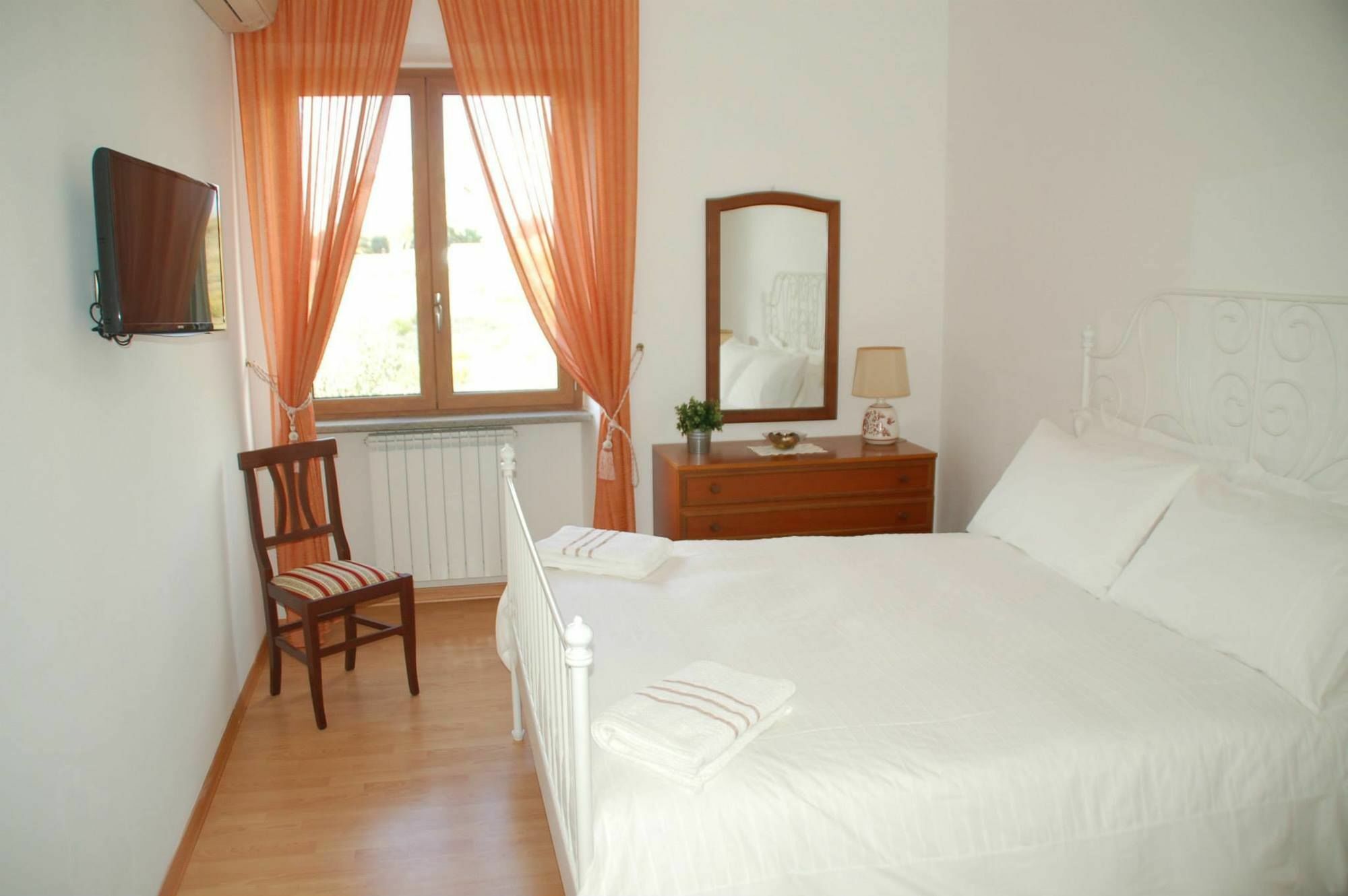 Bed And Breakfast La Corte Degli Ulivi Civitavecchia Exteriör bild